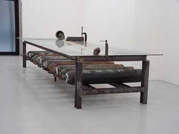 Work Desk - 作業台　2000
"WORK DESK" 2000
steel, glass, sulfur,heat,oxygen cylinder, etc.